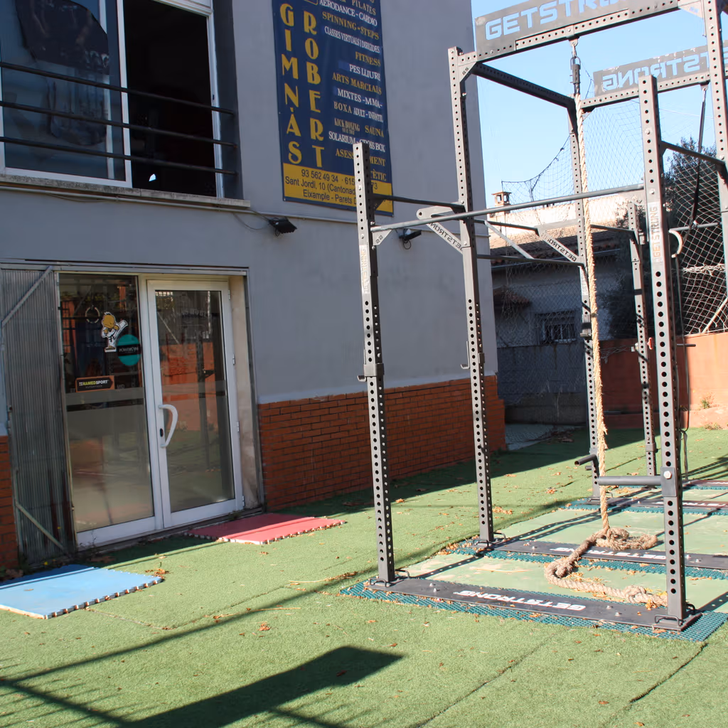 Zona exterior del gimnàs